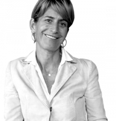 “Sin la derecha no va a ser posible” por Isabel Llauger